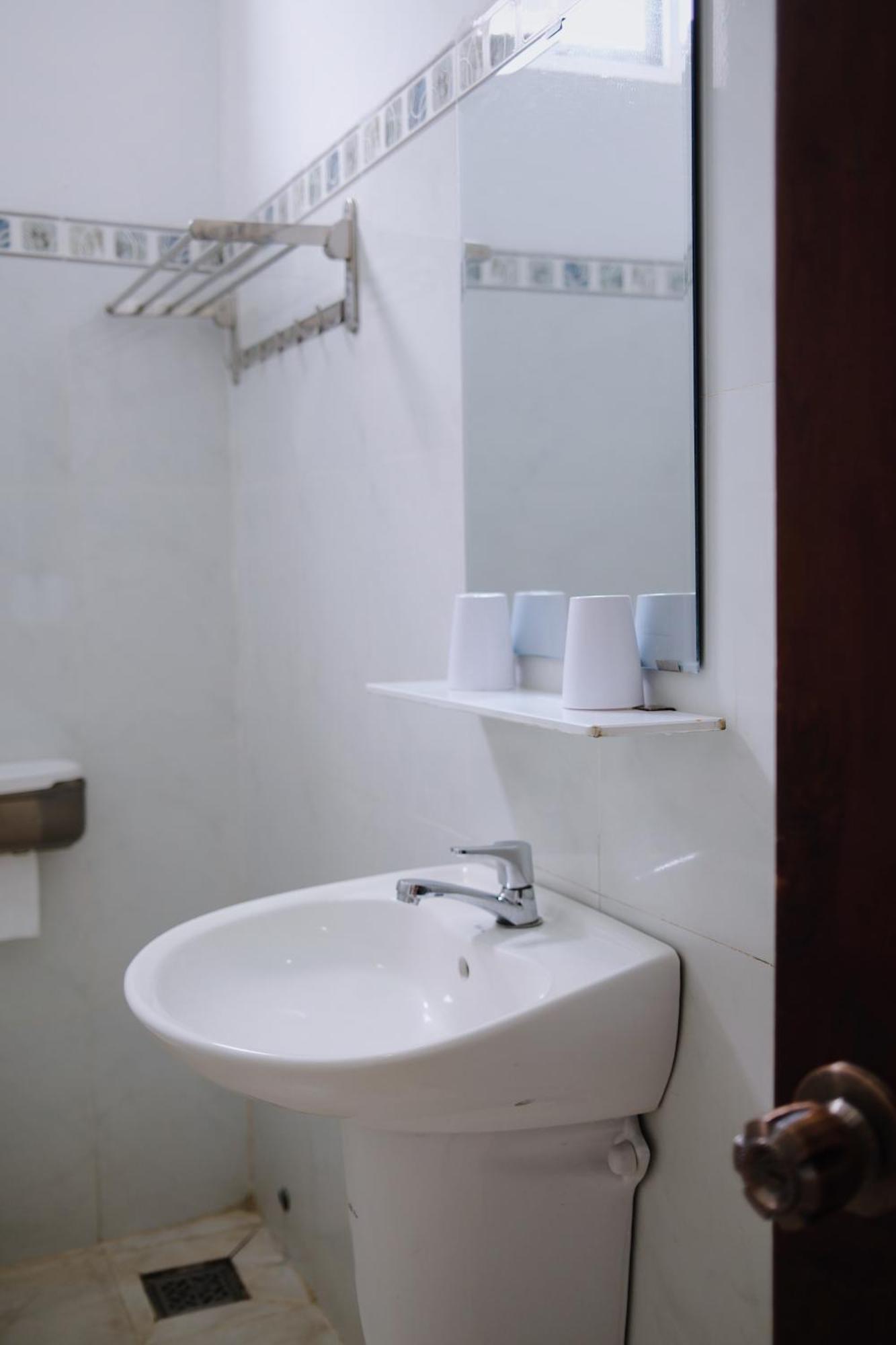 Kim Ngan Hotel Buon Ma Thuot Luaran gambar